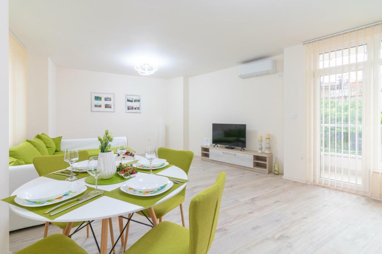 Domus Apartments Grand Plovdiv Eksteriør billede